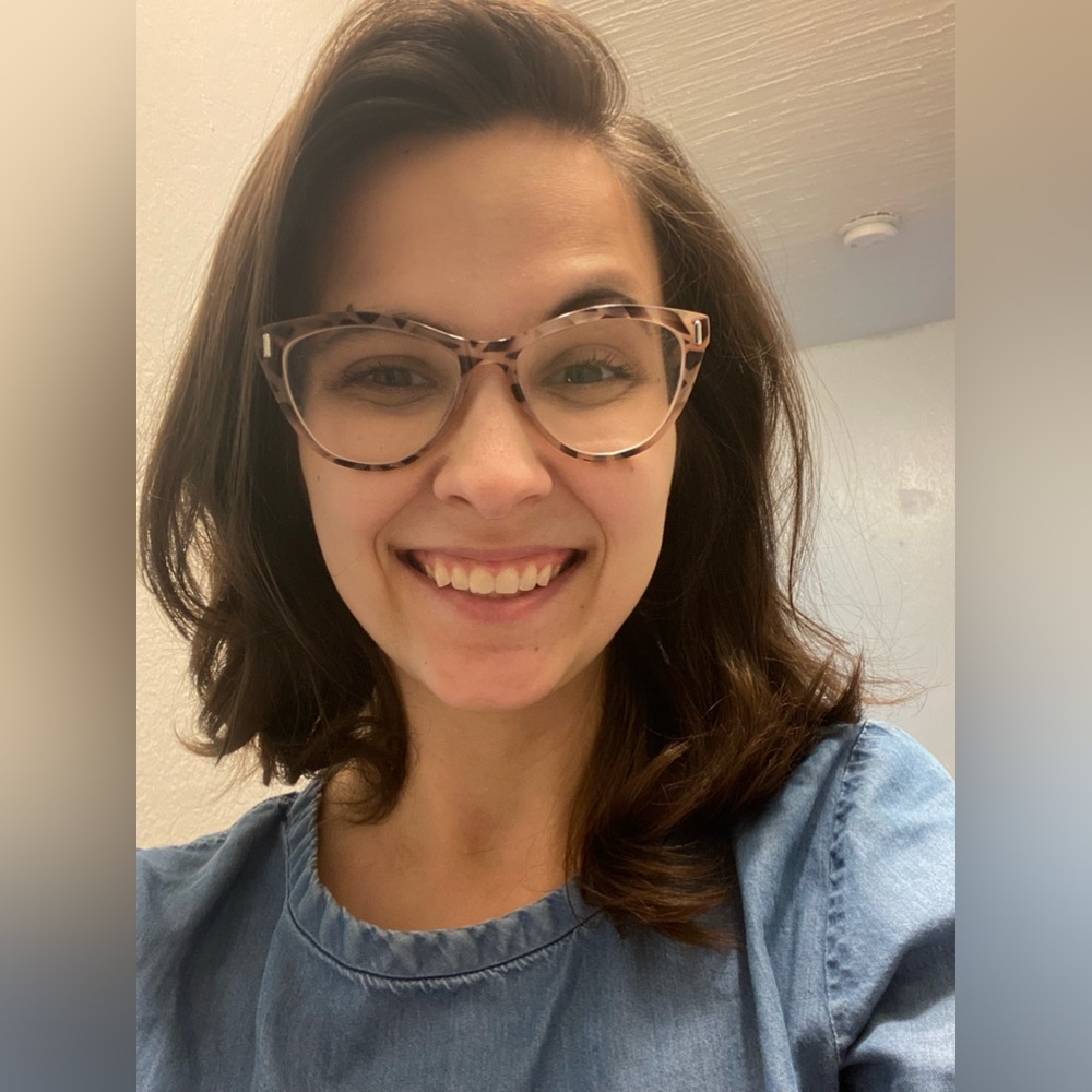 Meet your Posher, Elizabeth